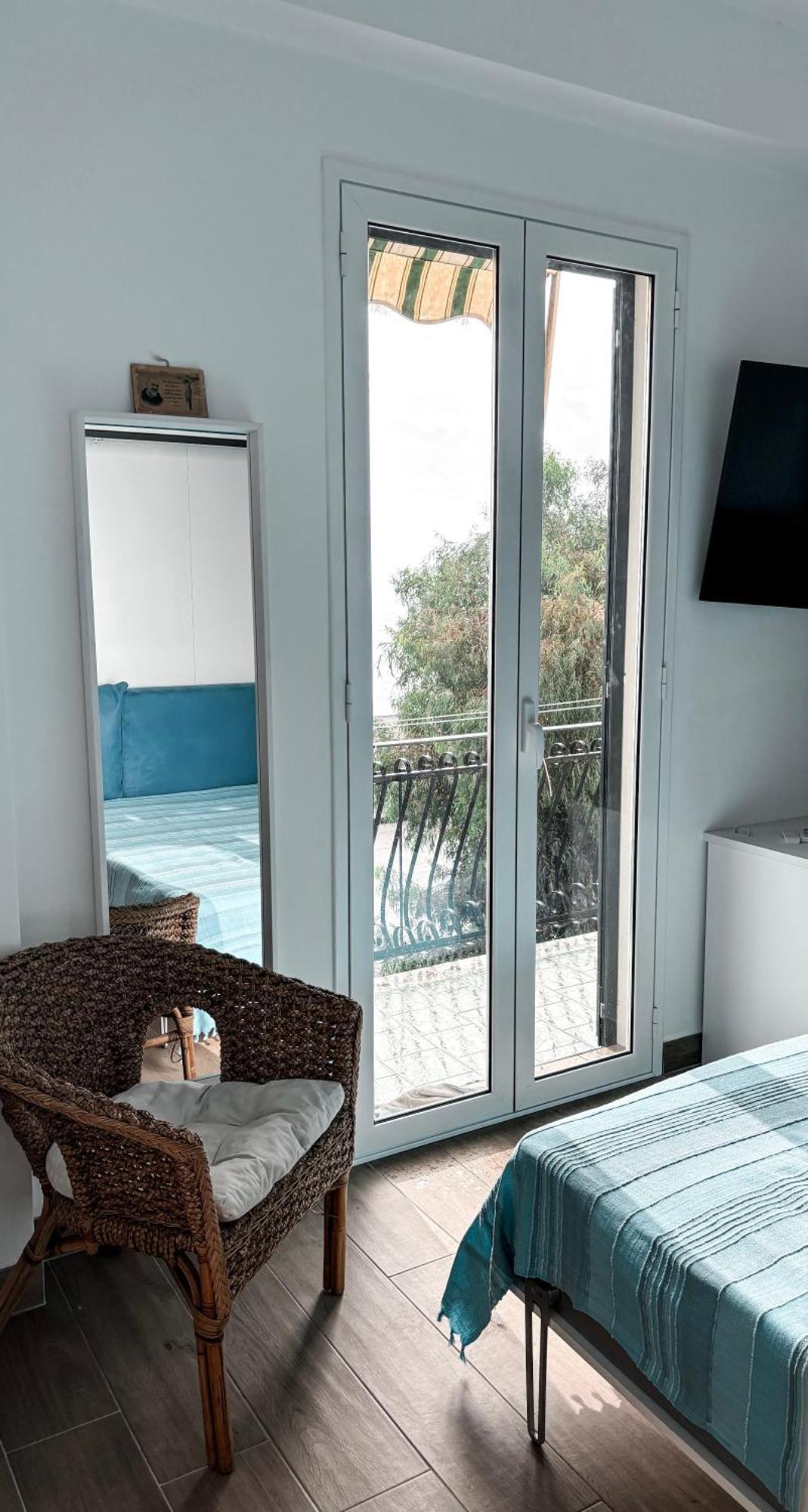 Apartamento Bilocale Affacciato Sullo Stretto Mesina Exterior foto
