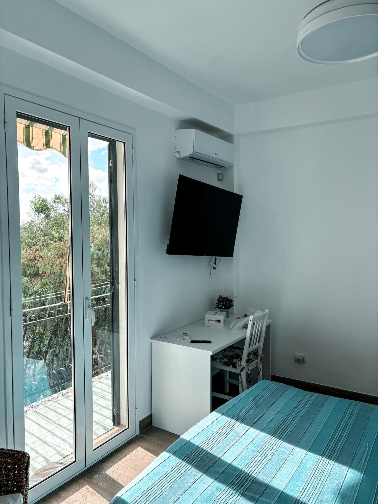 Apartamento Bilocale Affacciato Sullo Stretto Mesina Exterior foto